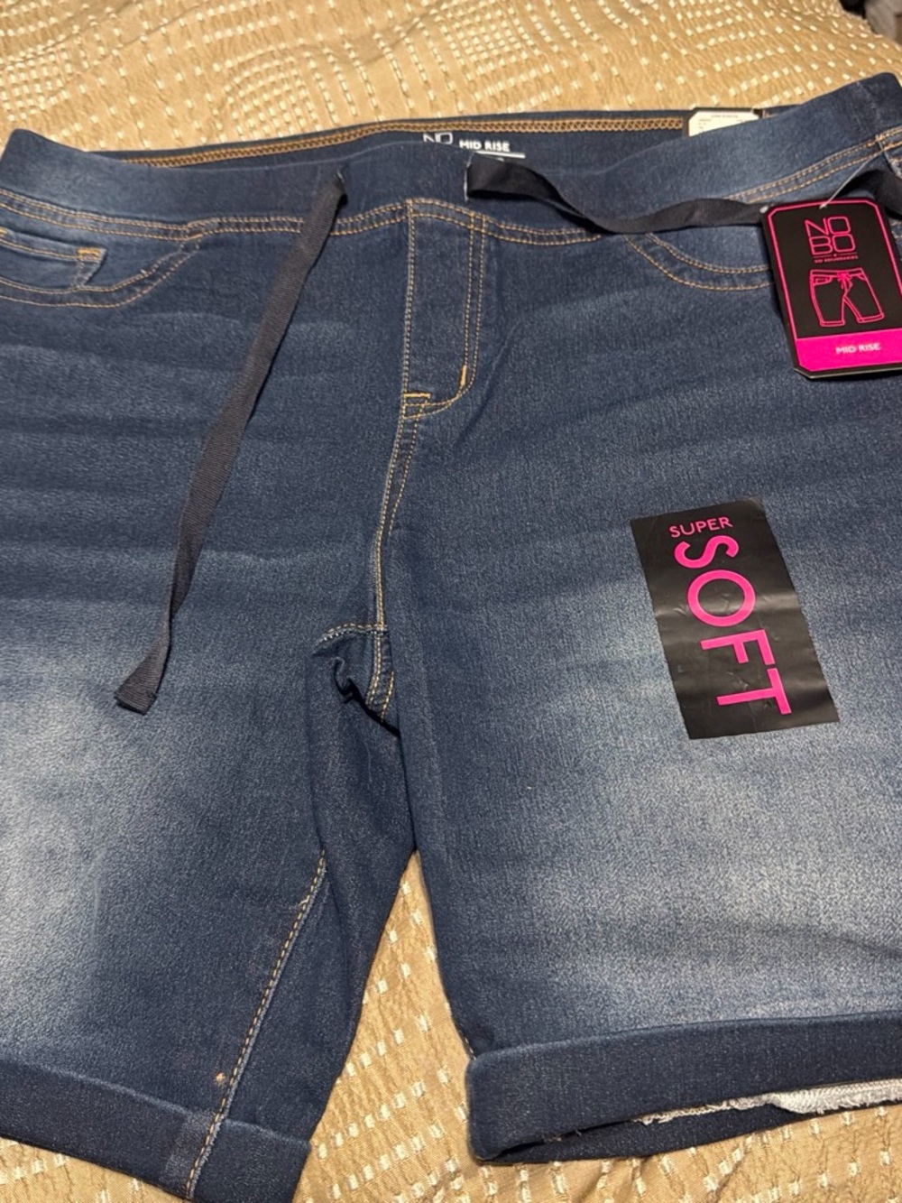 No Boundaries Women’sNavy Blue Mid-Rise Soft Denim Shorts
